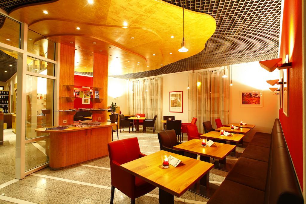 אטלינגן Stadthotel Engel מראה חיצוני תמונה
