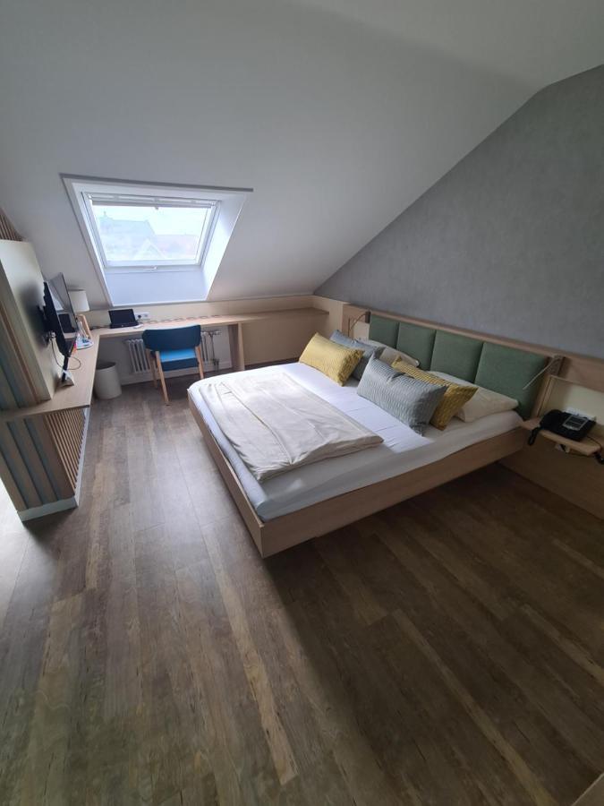 אטלינגן Stadthotel Engel מראה חיצוני תמונה