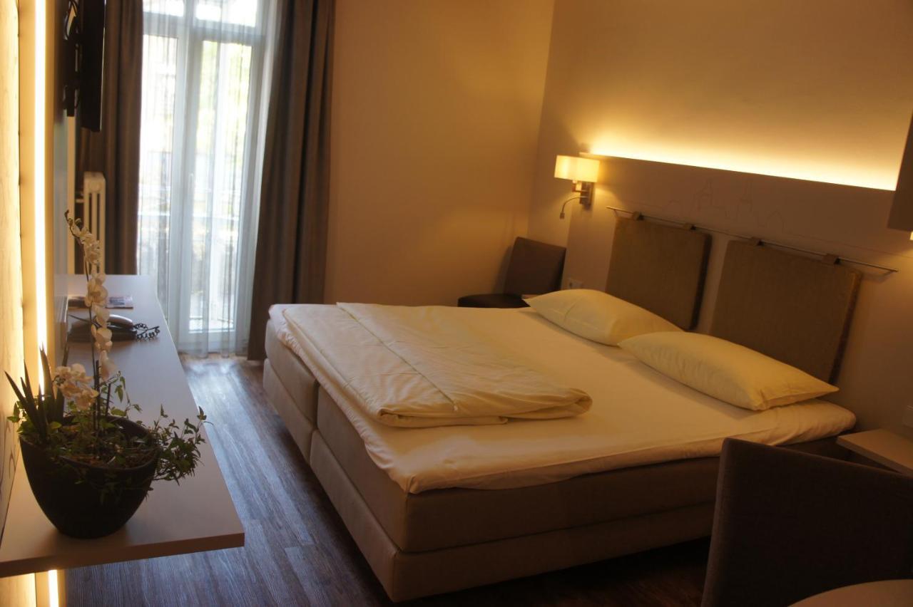אטלינגן Stadthotel Engel מראה חיצוני תמונה